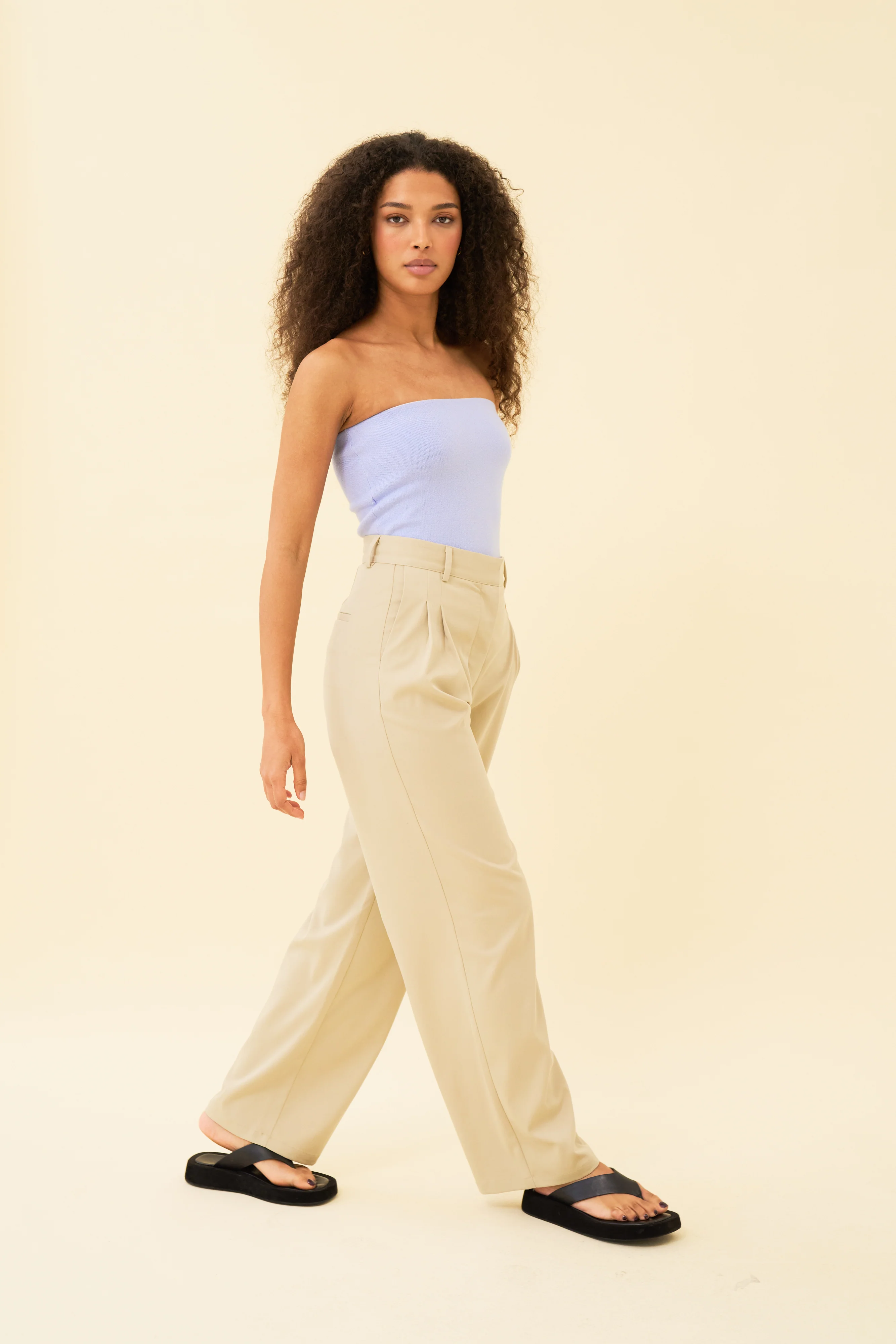 YANA TROUSER - BEIGE - Image 3
